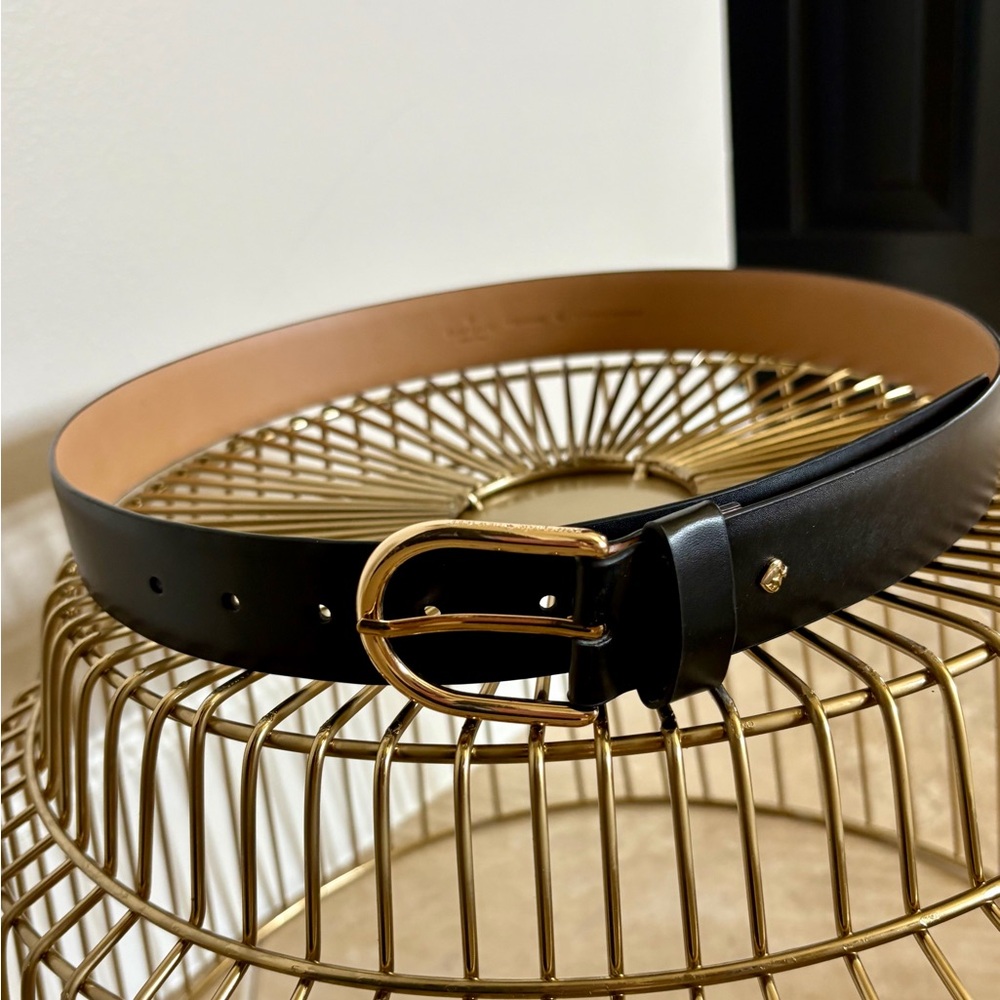 Black Leather Belt Gold Buckle Classic Minimal Size M 40”